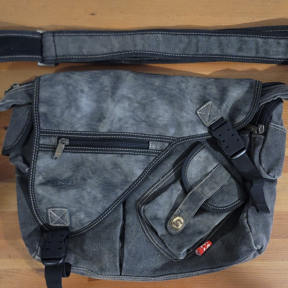 Vintage Diesel cyber tech messenger bag - Picture 3 of 6